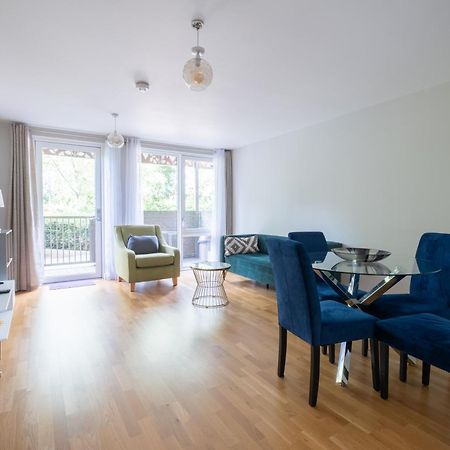 Brand New London Flat With Car Park Lejlighed Eksteriør billede